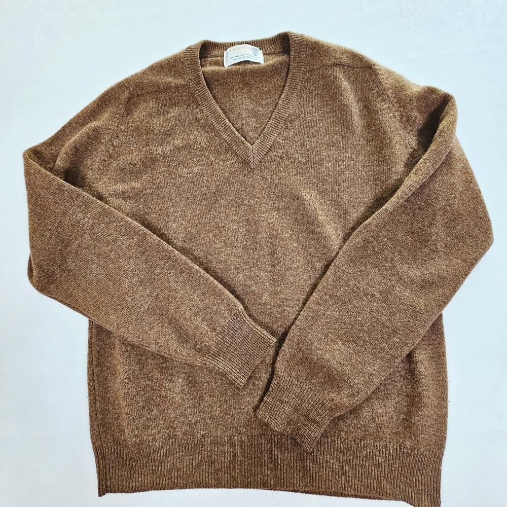 Braemar International Mens Brown 100% Scottish Lambswool V-Neck Sweater Medium